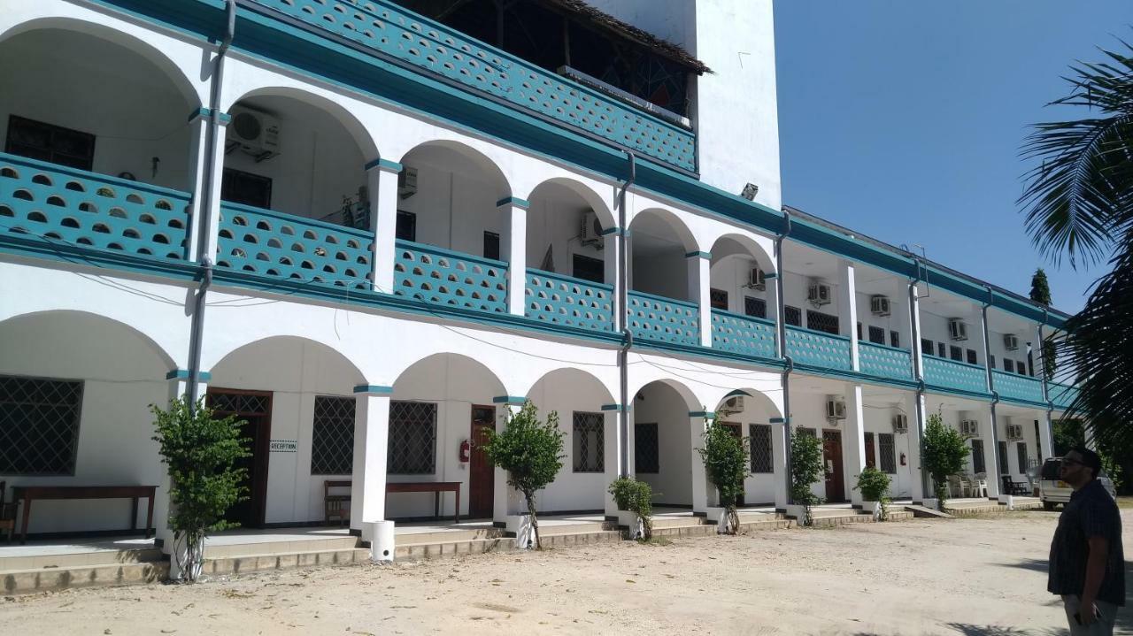 Cefa Hostel Dar es Salaam Esterno foto