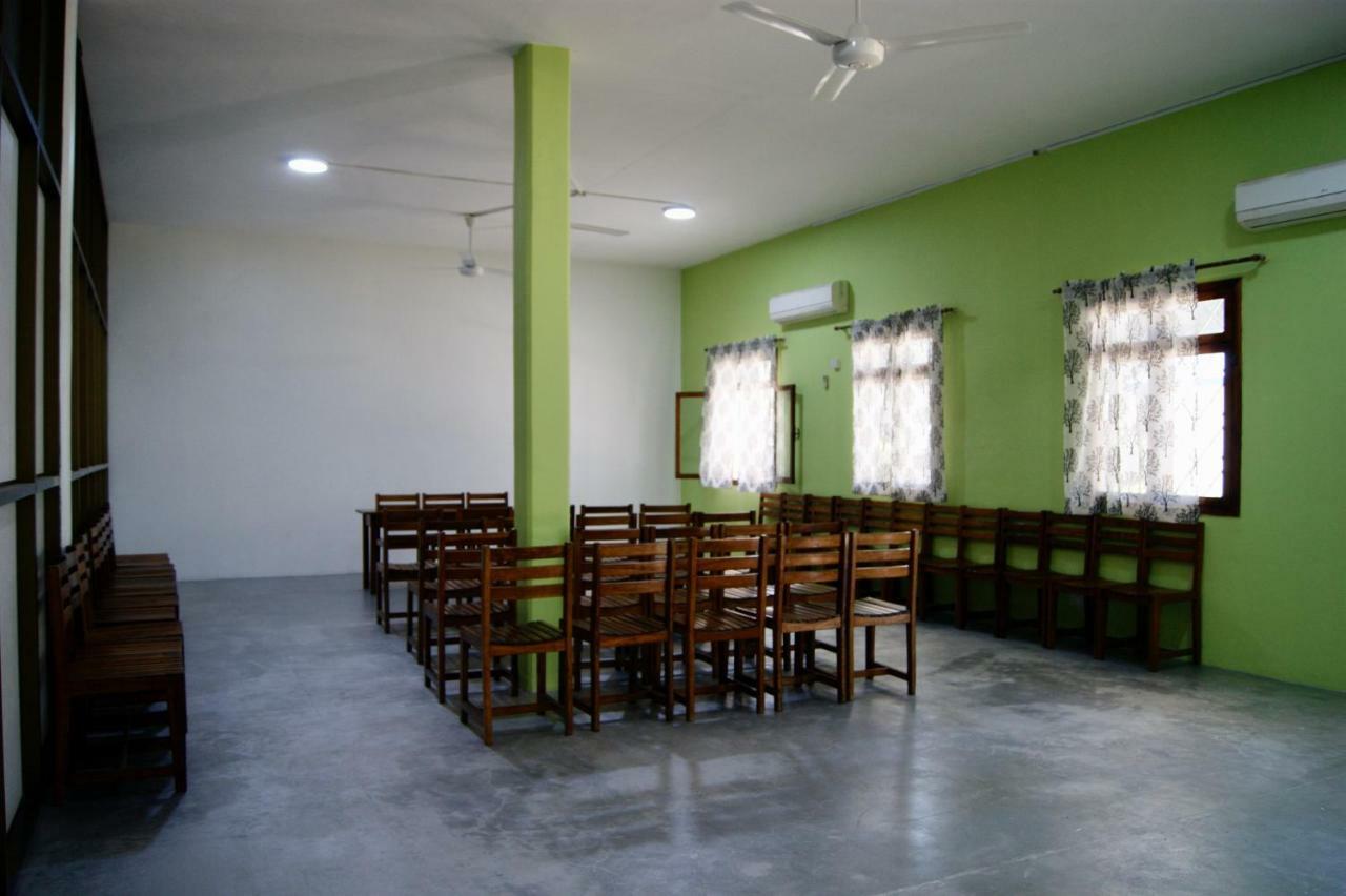 Cefa Hostel Dar es Salaam Esterno foto