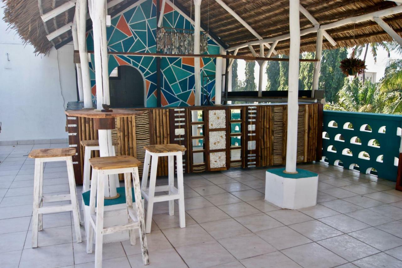 Cefa Hostel Dar es Salaam Esterno foto